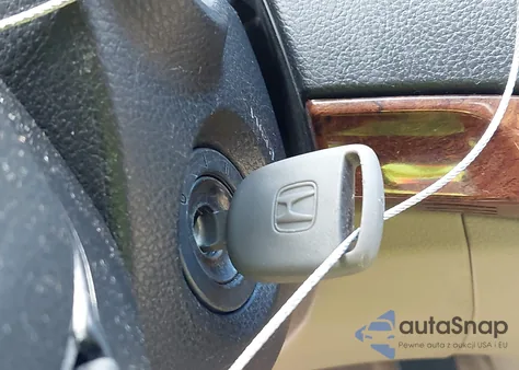 2012 Honda Accord 2.4 Ex-L from USA, damaged, VIN 1HGCP2F88CA033992